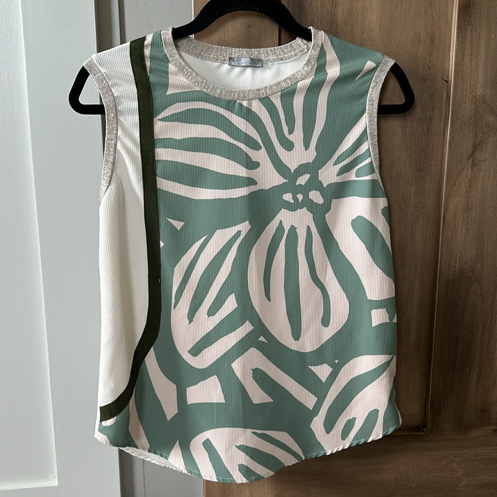 Zara Sleeveless Tropical Tank top - Picture 8 of 9